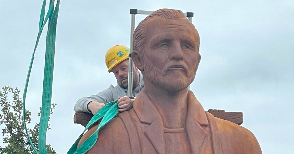 Van Goghdorp: ', zowel intern als internationaal, is een onderwerp dat Nieuw-Amsterdam/Veenoord zoekt. 4 image